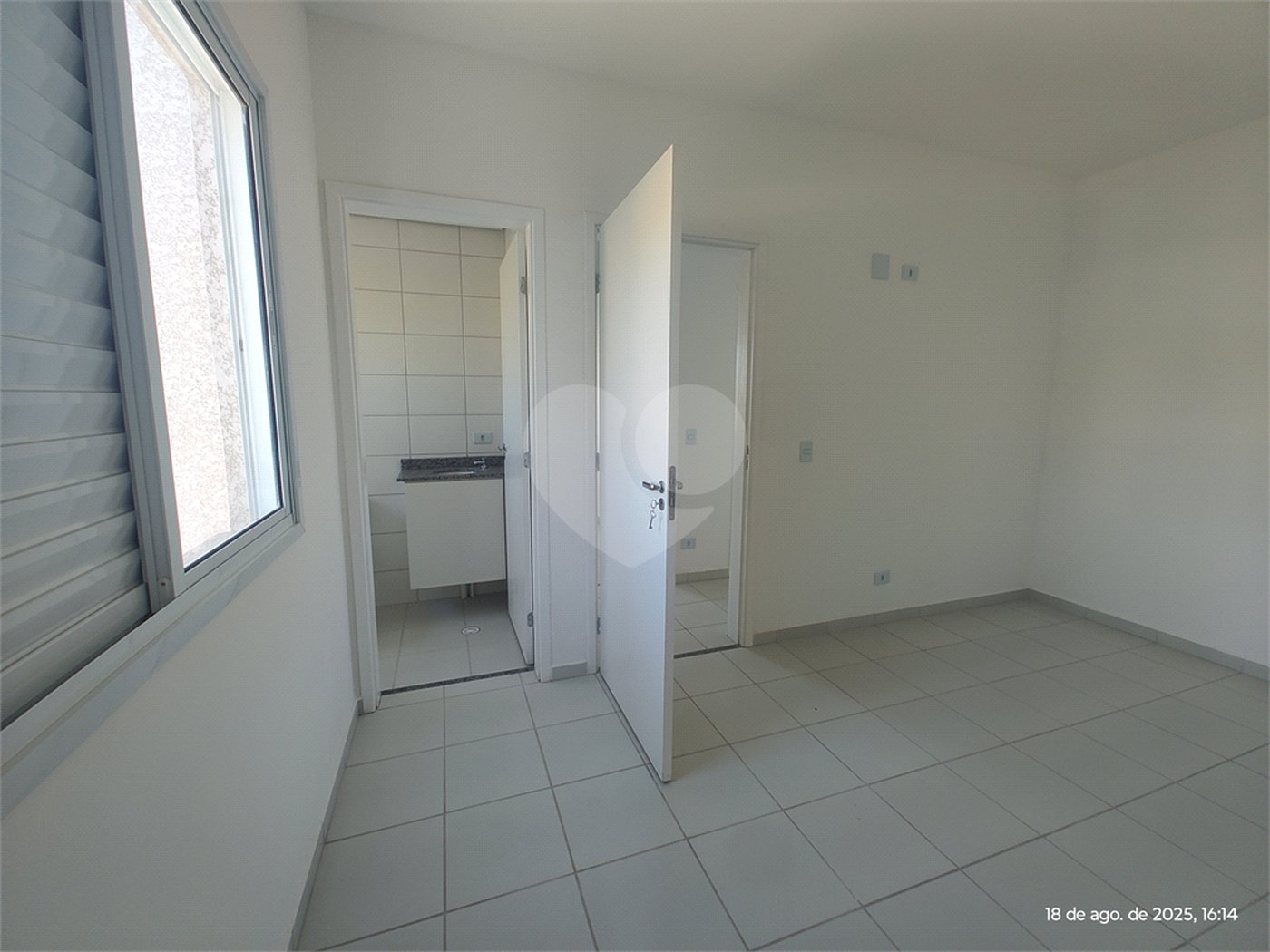 Apartamento para alugar com 3 quartos, sendo 1 suíte,  em Jardim das Palmeiras, Atibaia, SP