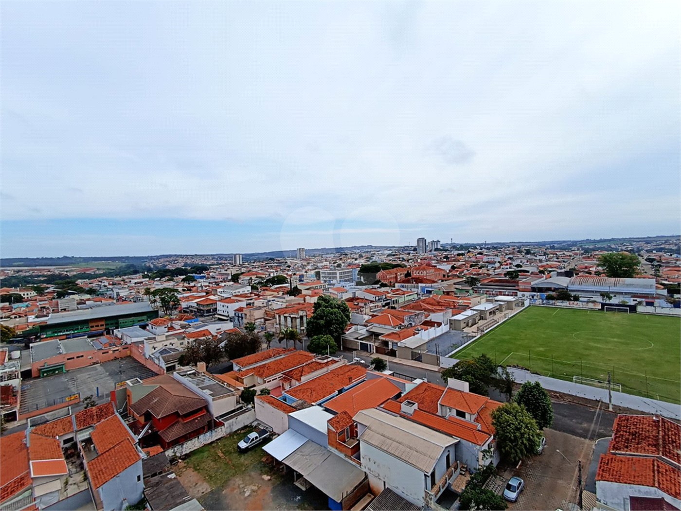 Apartamento à venda com 2 quartos, sendo 1 suíte, em Vila Maria, Itapetininga, SP