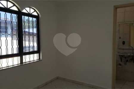 Sobrado à venda ou para alugar com 3 quartos, sendo 1 suíte, em Alto da Boa Vista, São Paulo, SP