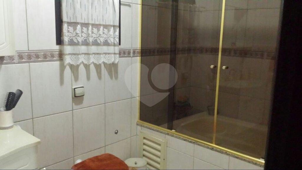 Casa à venda com 3 quartos, sendo 1 suíte, no condomínio Jardim das Pedras, São Paulo - SP