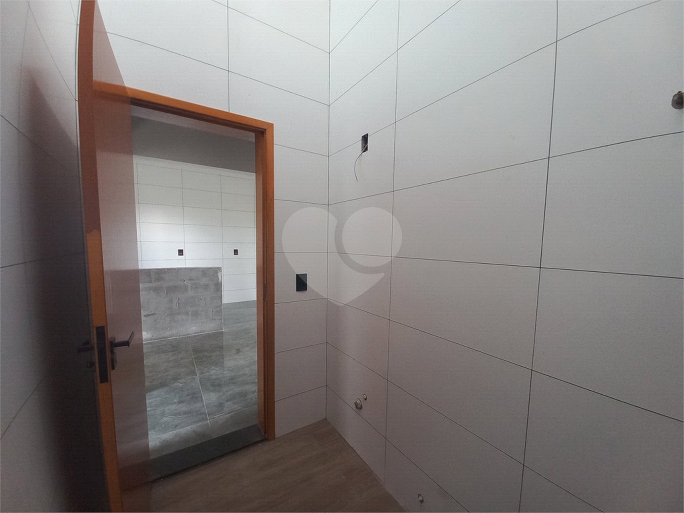 Casa à venda com 3 quartos, sendo 1 suíte, no condomínio Horto Florestal Villagio, Sorocaba - SP