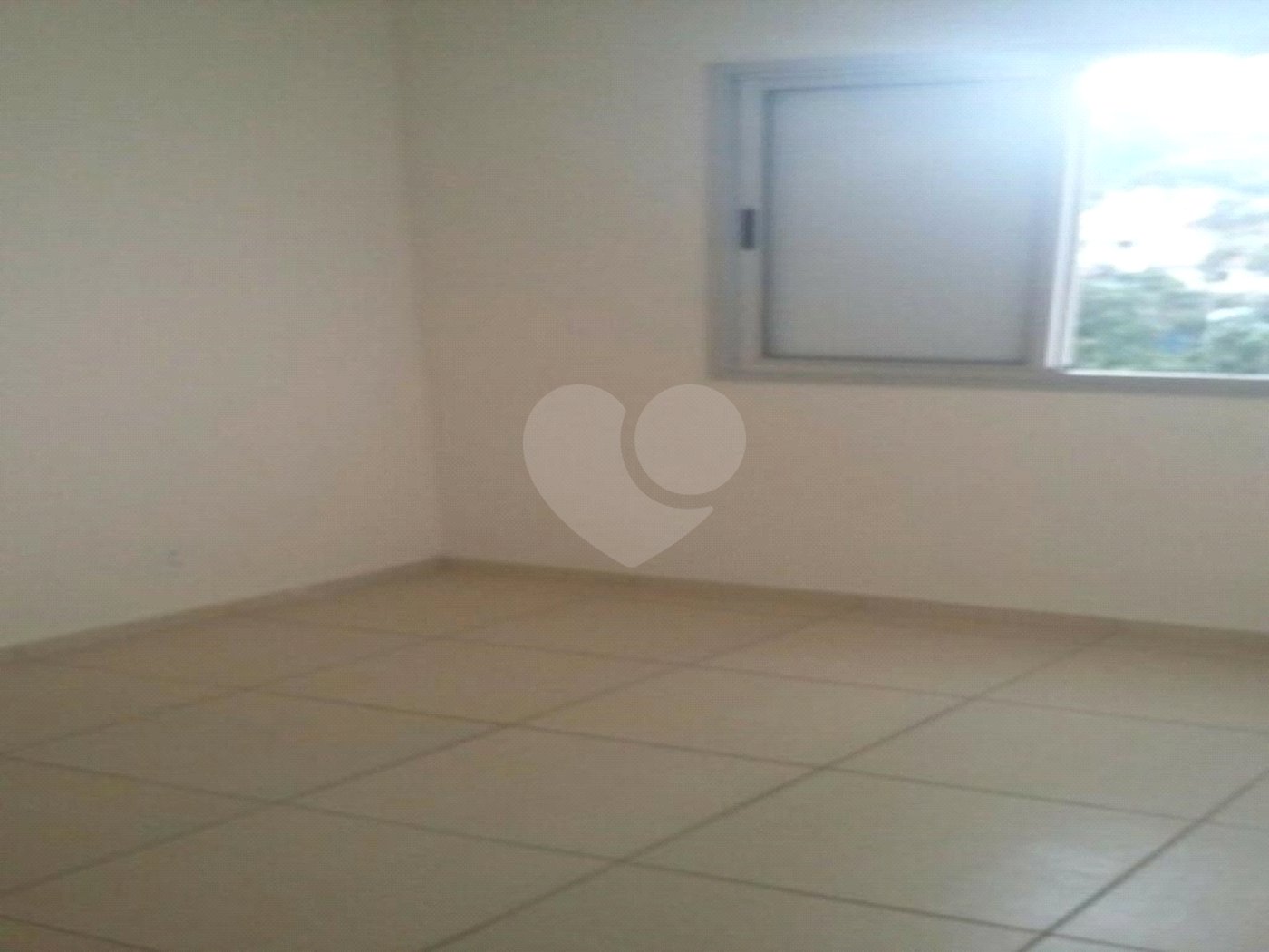 Apartamento à venda com 3 quartos, sendo 1 suíte,  em Jardim Luísa, São Paulo, SP