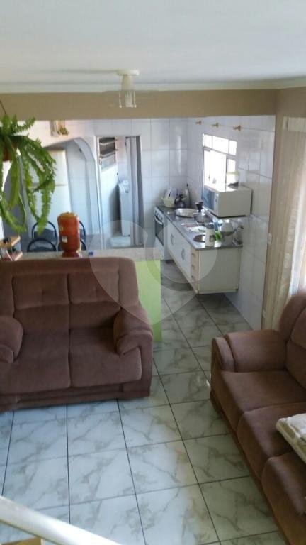 Casa à venda com 6 quartos, sendo 1 suíte,  em Itaquera, São Paulo, SP