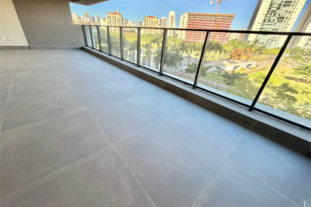 Apartamento à venda com 4 quartos, sendo 3 suítes, em Água Branca, São Paulo, SP