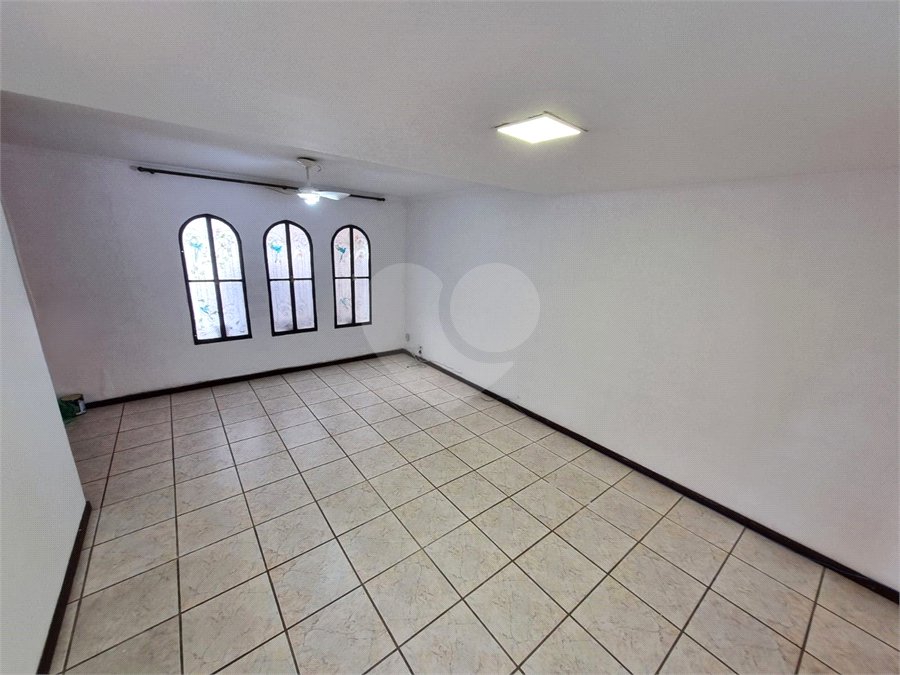 Sobrado à venda com 3 quartos, sendo 1 suíte,  em Jardim Ester Yolanda, São Paulo, SP