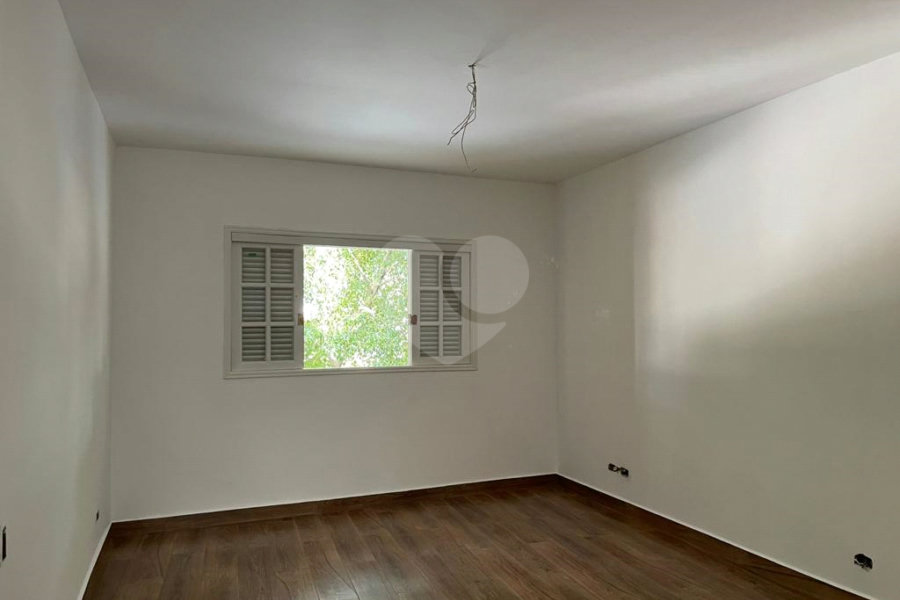 Casa à venda com 3 quartos, sendo 2 suítes, em Jardim Leonor Mendes de Barros, São Paulo, SP