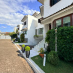 Casa à venda com 3 quartos, sendo 1 suíte, no condomínio Vila das Emboabas, São Paulo - SP