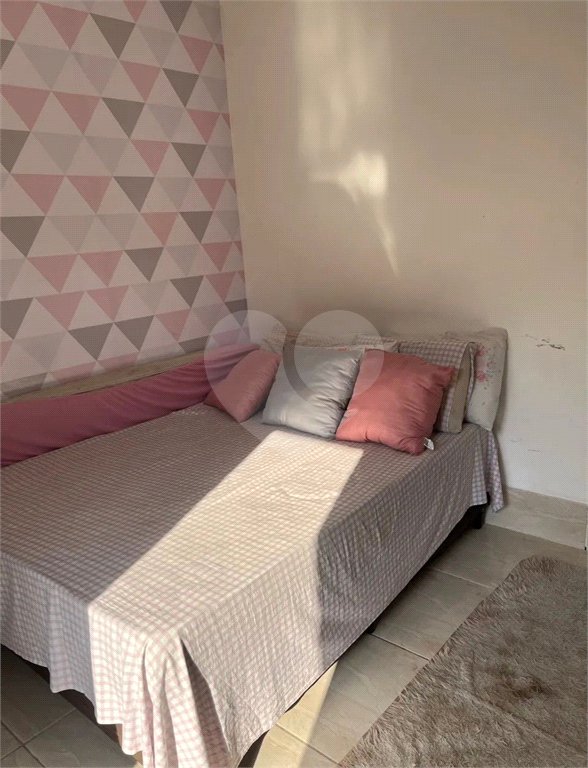 Casa à venda com 3 quartos em Jardim Suína, Taboão da Serra, SP