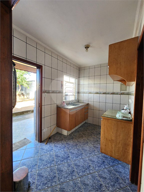 Casa à venda com 2 quartos no Centro, Poá, SP