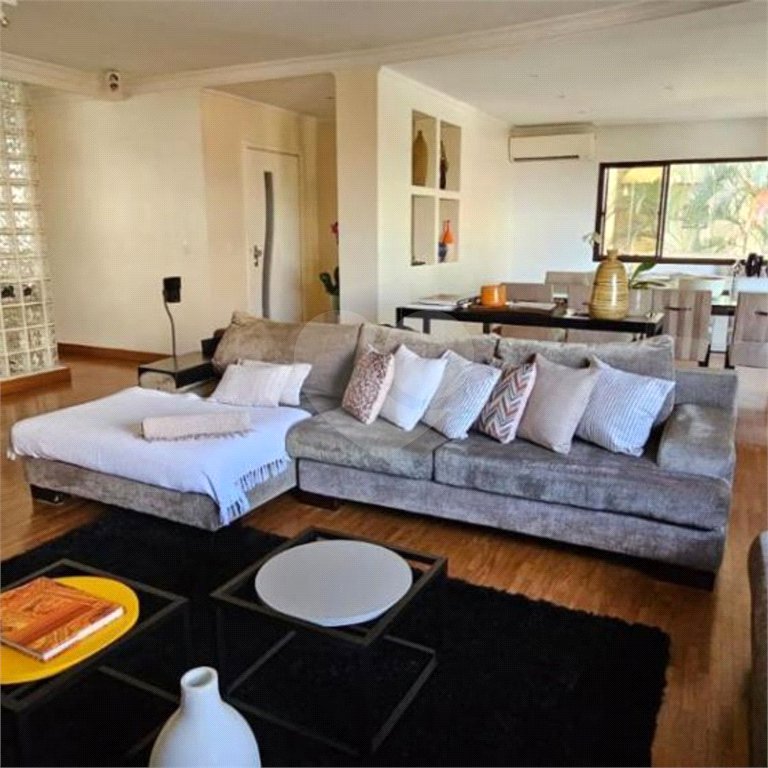 Apartamento à venda com 4 quartos, sendo 3 suítes,  em Vila Mariana, São Paulo, SP