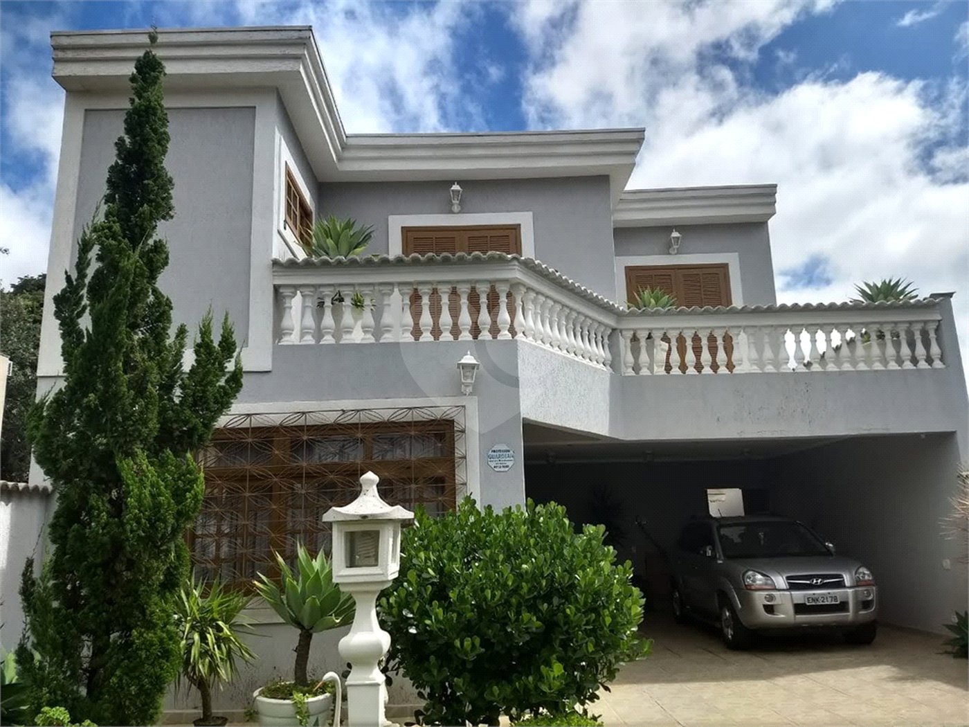 Casa à venda com 4 quartos, sendo 2 suítes, em Vila Petrópolis, Atibaia, SP