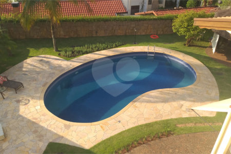 Casa à venda com 5 quartos, sendo 2 suítes, no condomínio Vinhas da Vista Alegre - Lado Sede, Vinhedo - SP