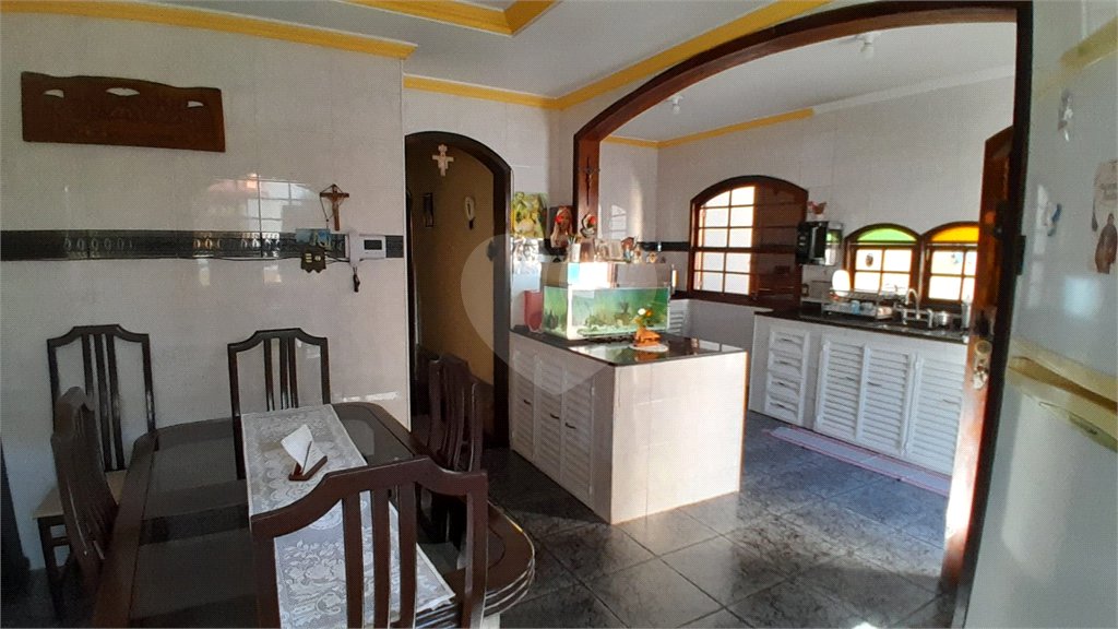 Casa à venda com 4 quartos, sendo 1 suíte, em Bangu, Rio de Janeiro, RJ