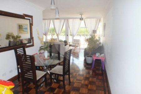 Casa à venda com 3 quartos, sendo 1 suíte, em Jardim Oriental, São Paulo, SP