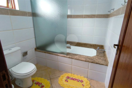 Chácara à venda com 4 quartos, sendo 1 suíte,  em Vale San Fernando, Itapetininga, SP