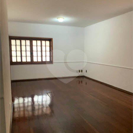 Sobrado à venda com 3 quartos, sendo 1 suíte, em Parque Residencial Rafael Alcalá, Porto Feliz, SP