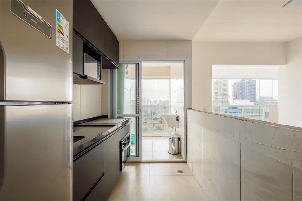 Apartamento à venda ou para alugar com 1 quarto em Vila Gertrudes, São Paulo, SP