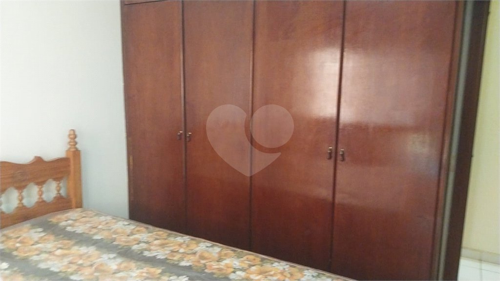 Apartamento à venda com 4 quartos, sendo 2 suítes, em Tombo, Guarujá, SP