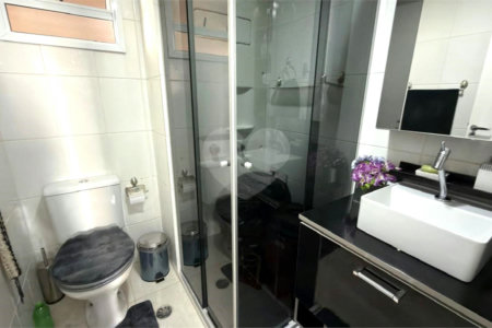 Apartamento à venda com 3 quartos, sendo 1 suíte,  em Vila Paulo Silas, São Paulo, SP