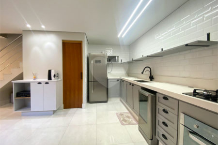 Sobrado à venda com 3 quartos, sendo 1 suíte, em Vila Nivi, São Paulo, SP