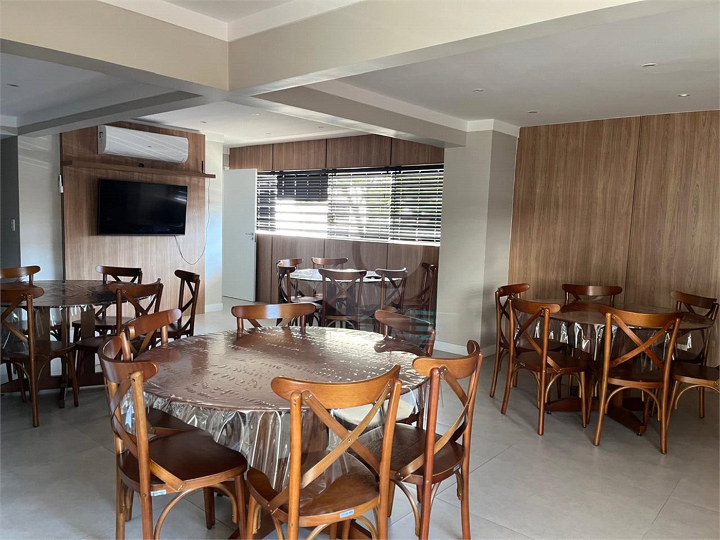 Apartamento à venda com 3 suítes em Vila Independência, Sorocaba, SP