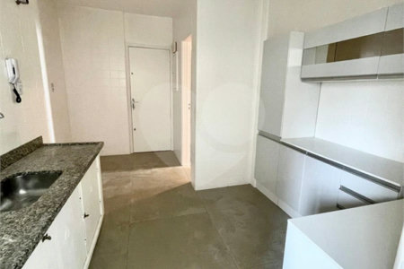 Apartamento à venda com 3 quartos em Cerqueira César, São Paulo, SP