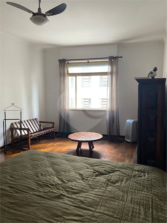 Apartamento à venda com 3 quartos, sendo 1 suíte,  em República, São Paulo, SP