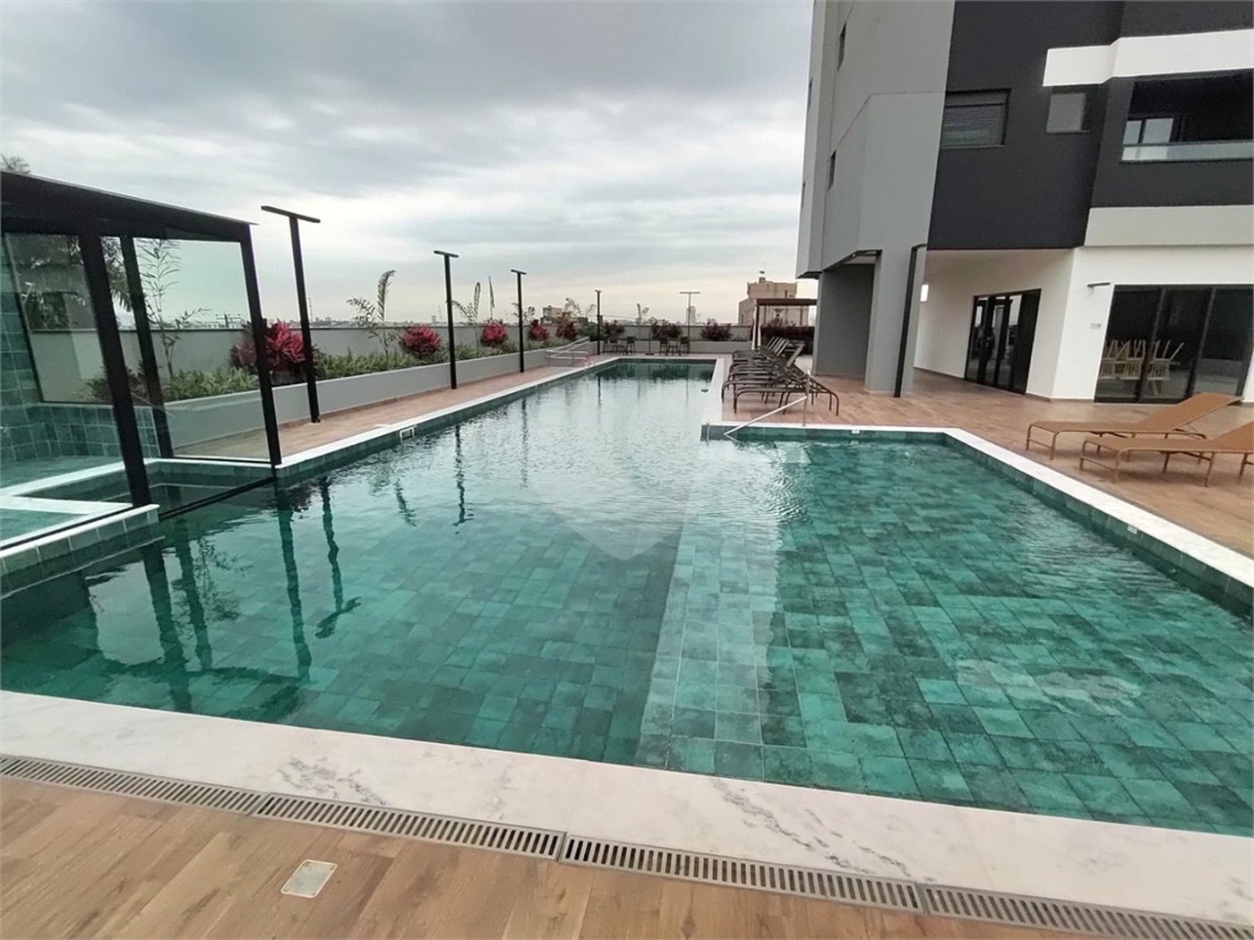 Apartamento à venda com 3 suítes em Parque Campolim, Sorocaba, SP