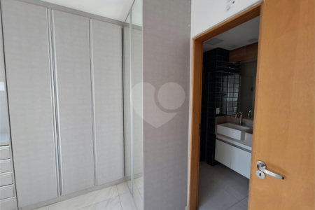 Apartamento à venda com 1 quarto em Jardim das Acácias, São Paulo, SP