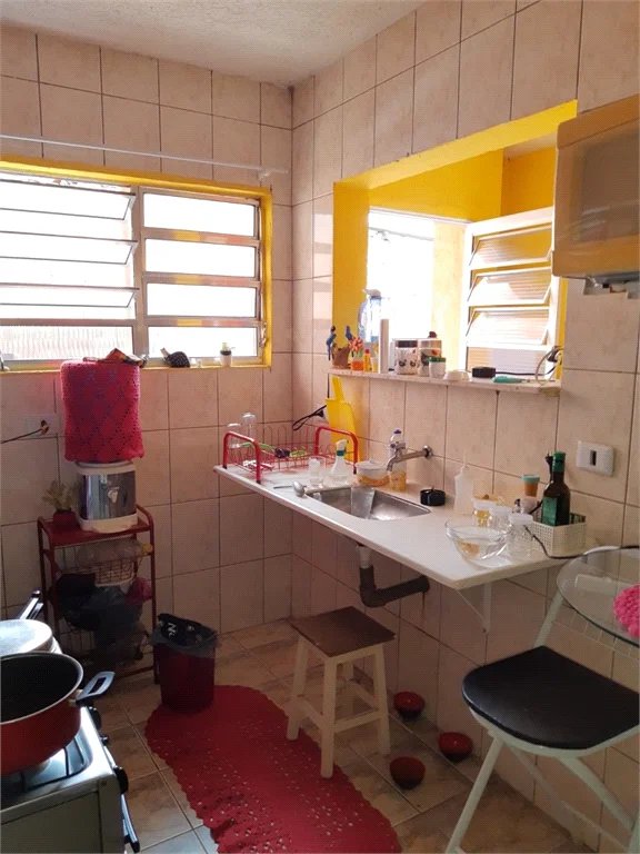 Casa à venda com 4 quartos, sendo 1 suíte, em Jardim das Palmas, São Paulo, SP
