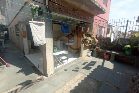 Sobrado à venda com 4 quartos, sendo 1 suíte, em Jardim Marisa, São Paulo, SP