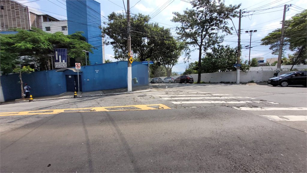 Sobrado à venda com 2 quartos em Santo Amaro, São Paulo, SP