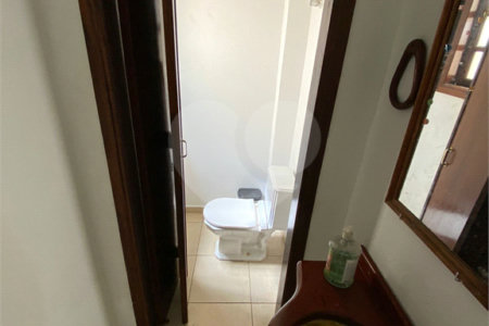 Sobrado à venda com 5 suítes em Jardim dos Ipês, Suzano, SP