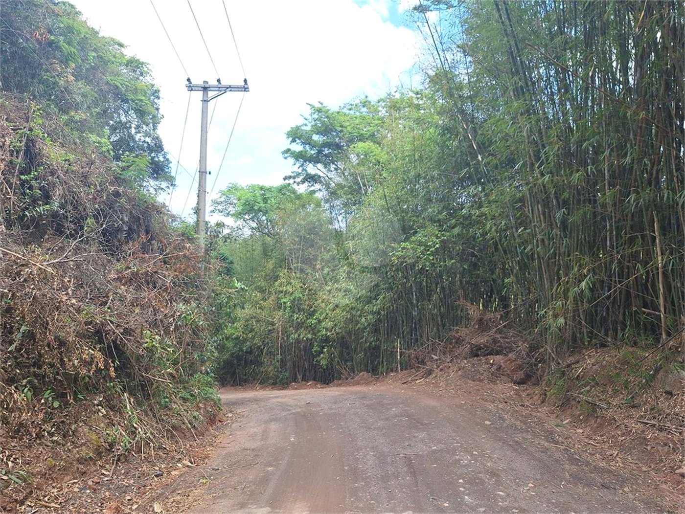 Terreno à venda com 1 suíte em Caixa D´água, Vinhedo, SP