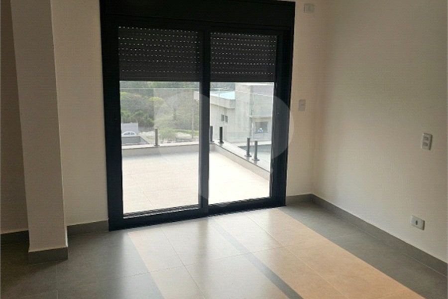 Sobrado à venda com 4 quartos, sendo 3 suítes, em Mariápolis Ginetta, Vargem Grande Paulista, SP