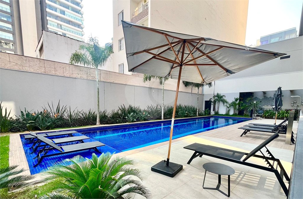 Apartamento à venda ou para alugar com 1 suíte em Pinheiros, São Paulo, SP