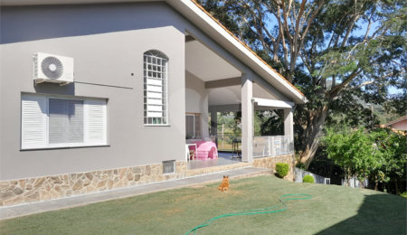 Casa à venda com 3 quartos, sendo 1 suíte,  no condomínio Parque Arco Íris, Atibaia - SP