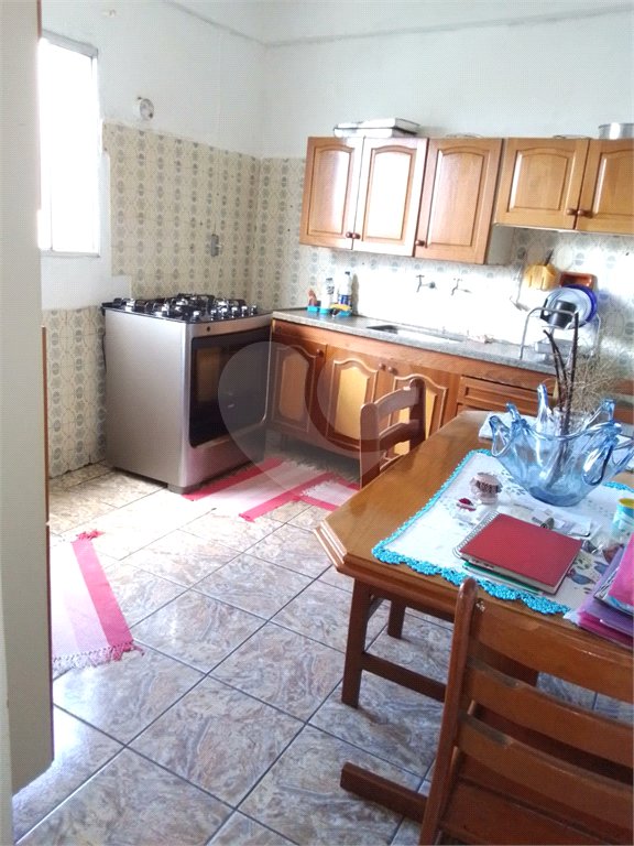 Sobrado à venda com 6 quartos em Horto, São Paulo, SP
