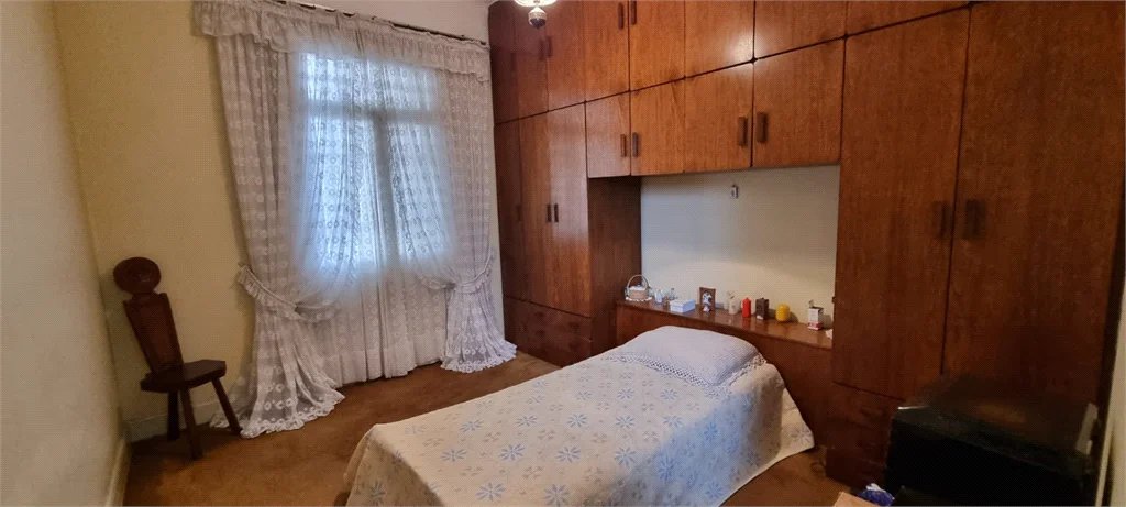 Sobrado à venda com 4 quartos, sendo 1 suíte, em Água Branca, São Paulo, SP