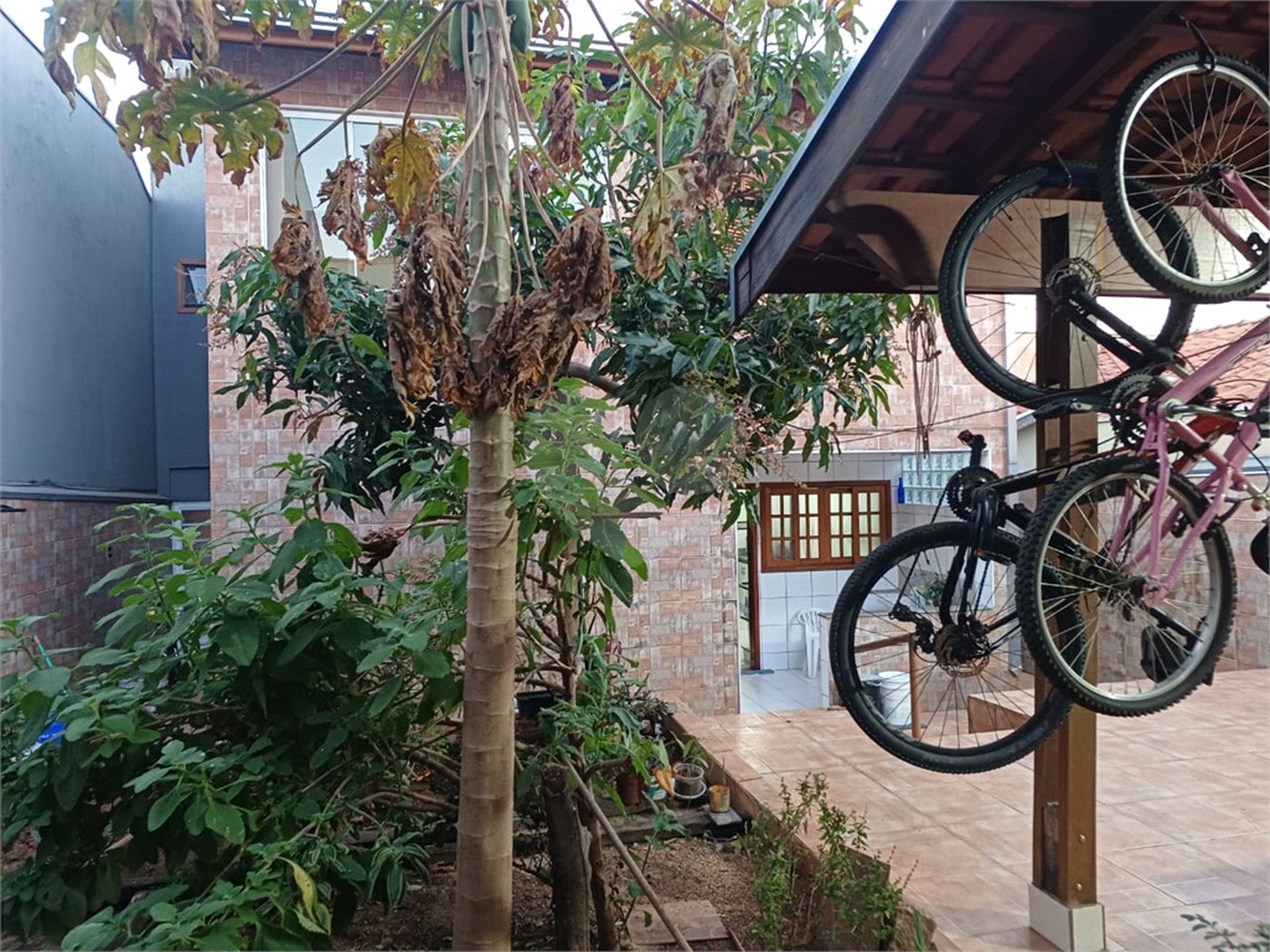 Sobrado à venda com 3 quartos, sendo 1 suíte, em Jardim Regina, Indaiatuba, SP