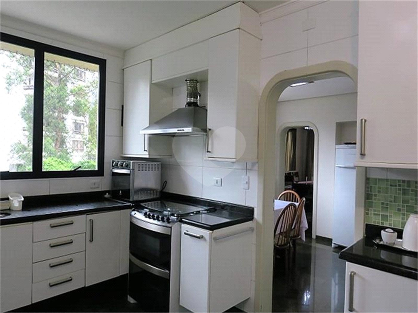 APARTAMENTO UM POR ANDAR!