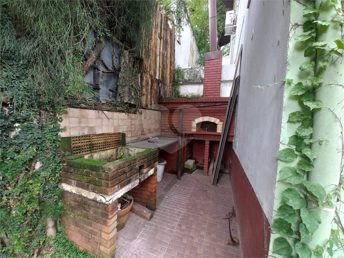 Sobrado à venda com 4 quartos, sendo 2 suítes, em Fazenda Morumbi, São Paulo, SP