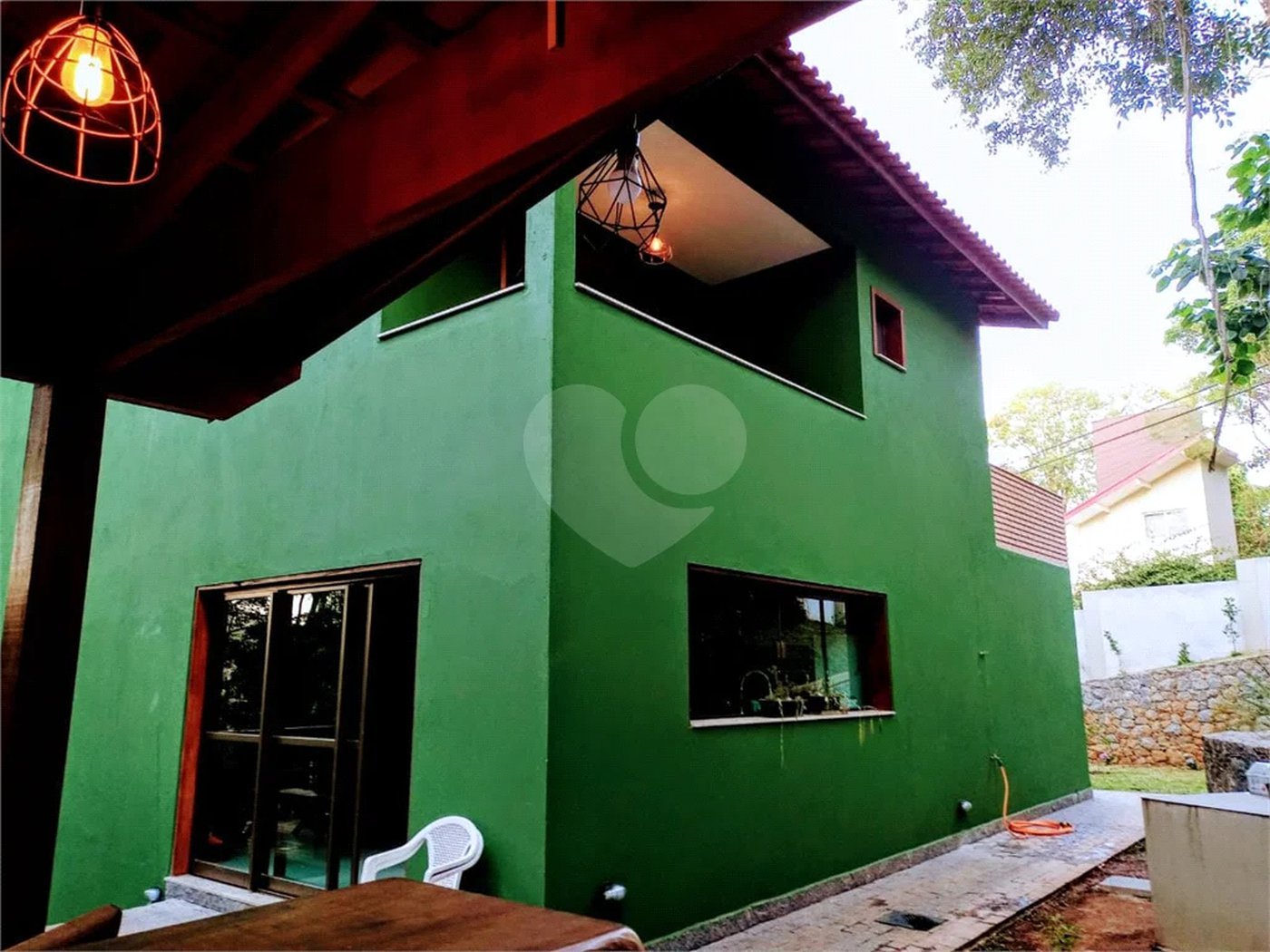 Casa à venda ou para alugar com 5 quartos, sendo 4 suítes, no condomínio Associação Reserva das Hortênsias, Mairiporã - SP