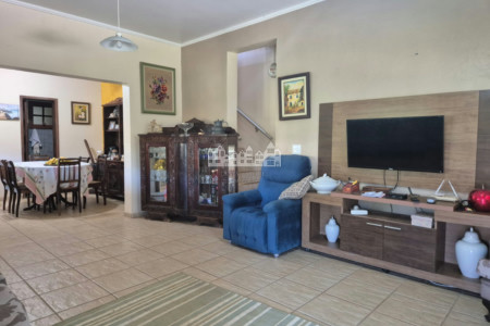 Casa à venda com 3 suítes no condomínio Portal Dos Nobres, Atibaia - SP