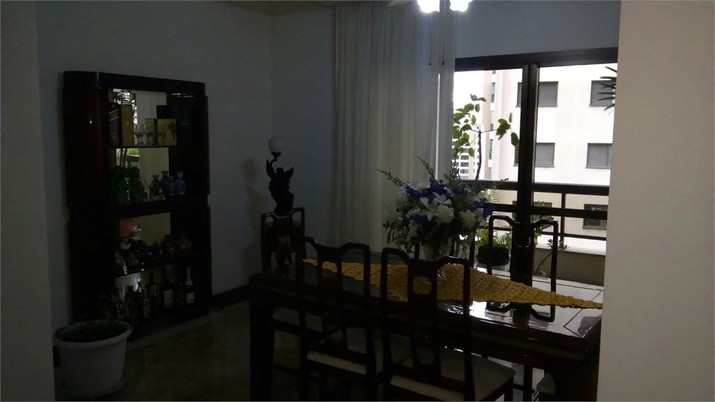 Apartamento à venda com 4 suítes em Vila Suzana, São Paulo, SP