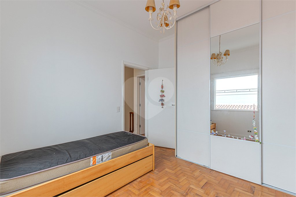 Sobrado à venda com 2 quartos, sendo 1 suíte, em Alto da Boa Vista, São Paulo, SP