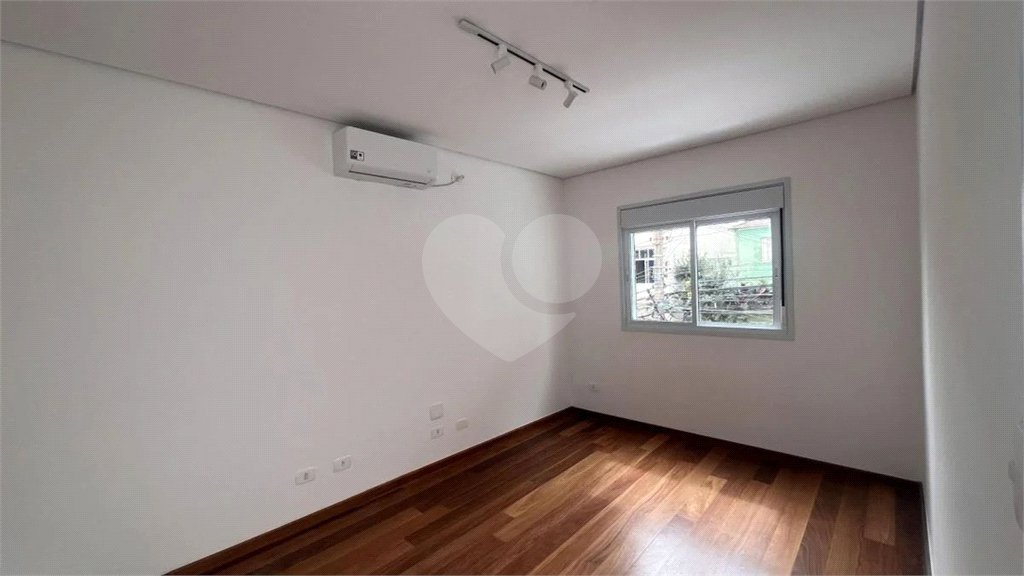 Casa à venda com 3 quartos, sendo 1 suíte,  em Vila Pompéia, São Paulo, SP