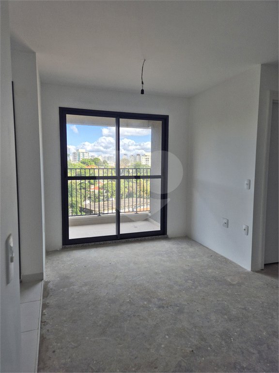 Apartamento à venda com 3 quartos, sendo 1 suíte, em Vila Anastácio, São Paulo, SP
