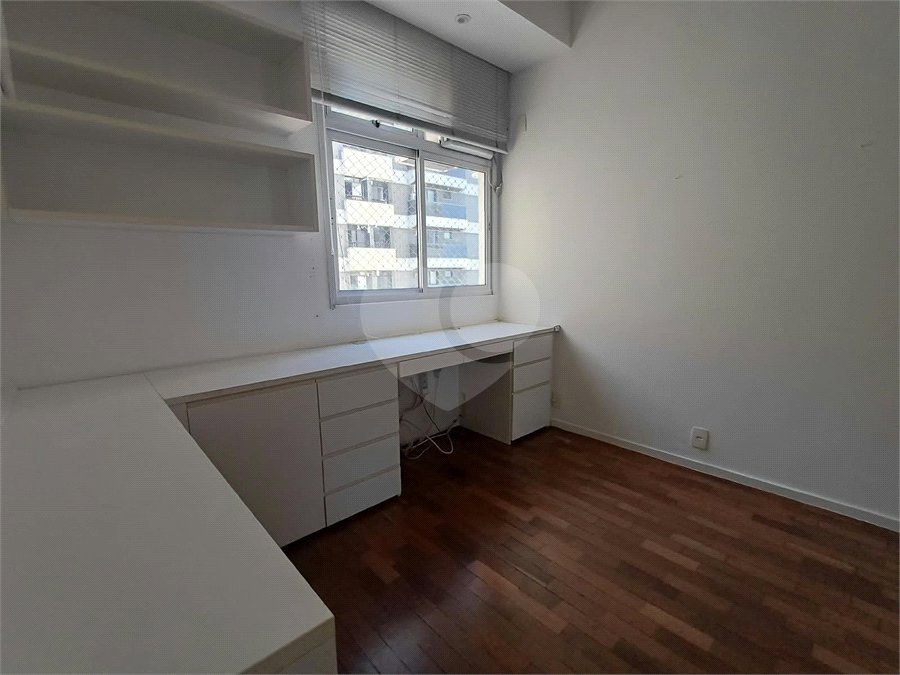 Apartamento à venda com 3 quartos, sendo 1 suíte,  em Lagoa, Rio de Janeiro, RJ