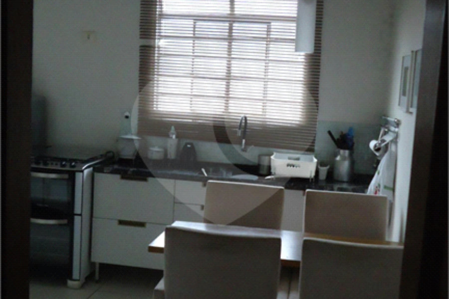 Sobrado à venda com 4 quartos em Santana, São Paulo, SP
